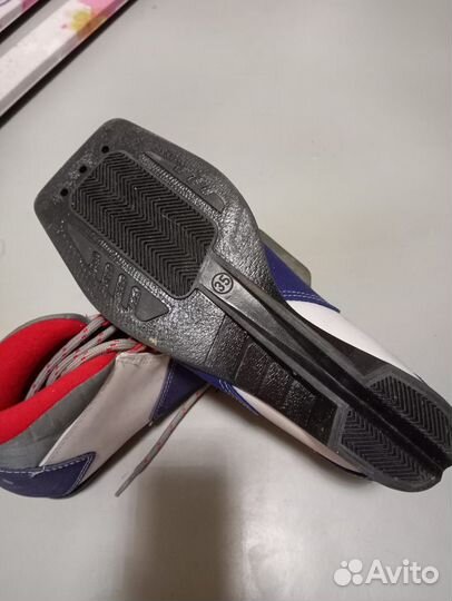 Лыжи 140см, ботинки 34-35 размер