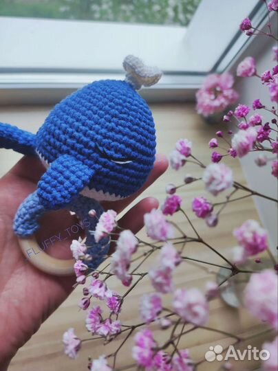 Вязаная погремушка/грызунок ручной работы