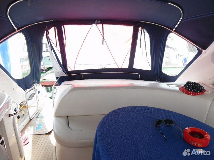 Моторная яхта Bavaria-37 Sport