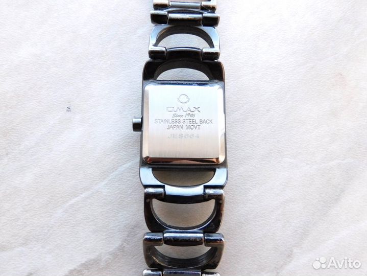 Часы женские кварцевые Omax