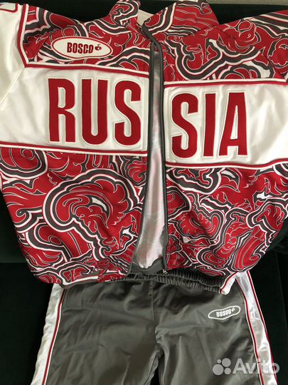 Спортивный костюм женский