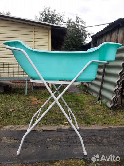 Ванна и подставка