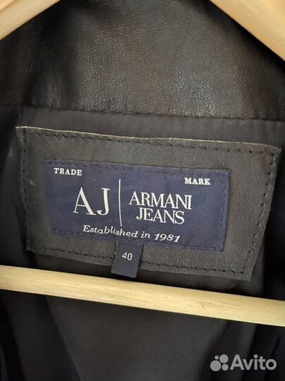 Кожаная куртка Armani женская 42р