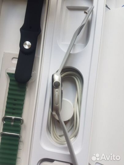 Apple Watch Series 4 (44 мм) Silver