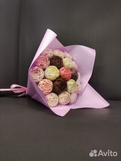 Букет - 19 Пионов из Бельгийского Шоколада