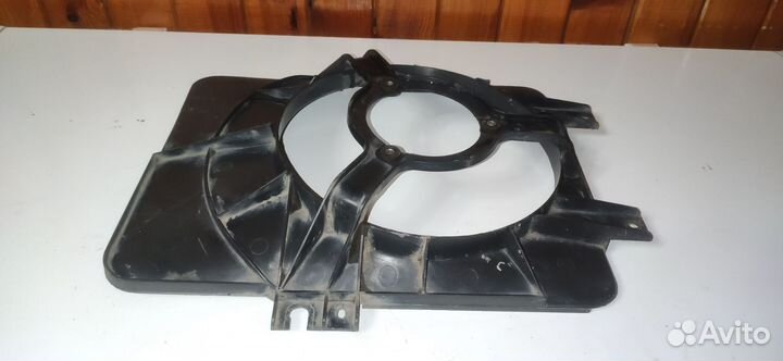 Кожух вентилятора (диффузор) ваз 2110