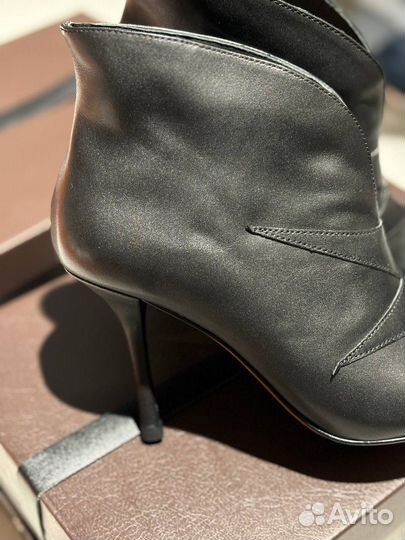 Ботильоны Alaia черные