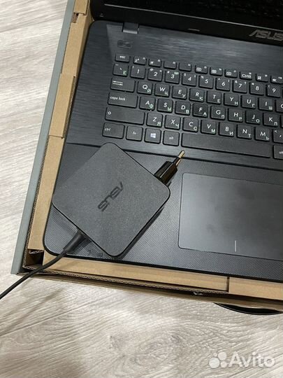 Ноутбук asus