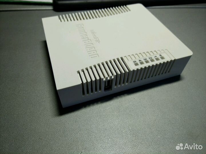 Маршрутизаторы Mikrotik RouterBoard 951-2n и RB751