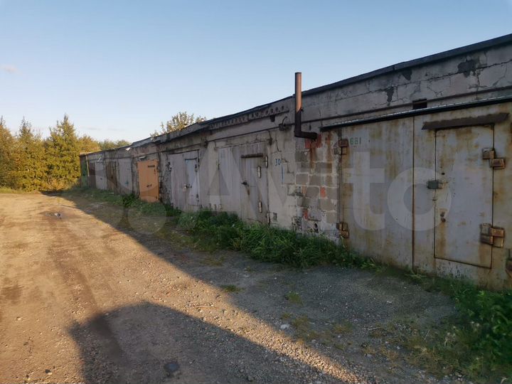 Гараж, > 30 м²