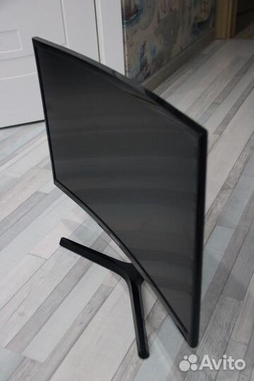 Монитор Samsung C24F396FHI