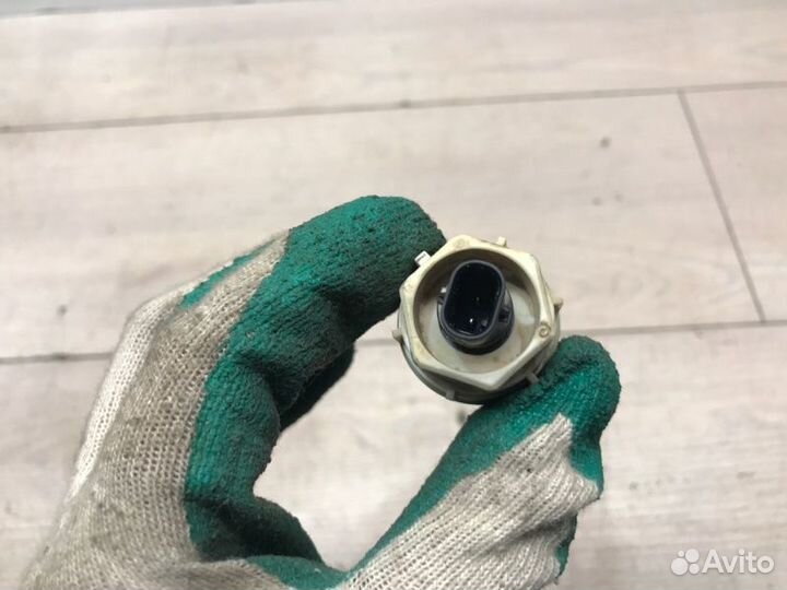 Датчик давления масла Mercedes Sprinter W906