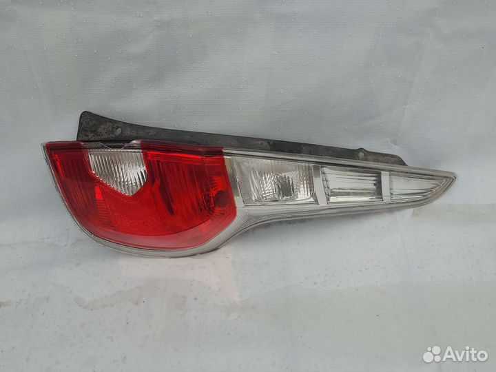 Фонарь задний правый Datsun mi do с трещиной