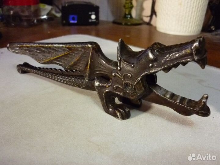 Щипцы-дракон для колки орехов, СССР