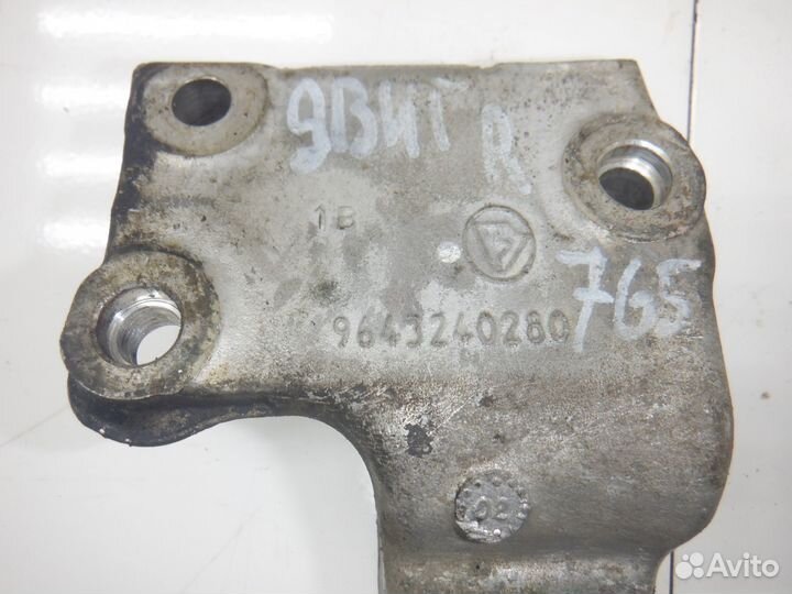 Опора двигателя правая Citroen Xsara