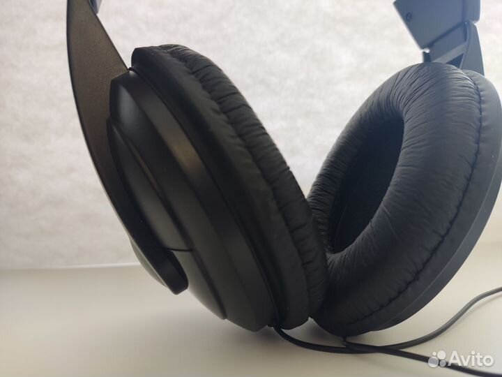 Проводные наушники