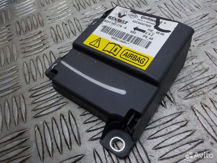 Блок управления подушками безопасности LADA Largus
