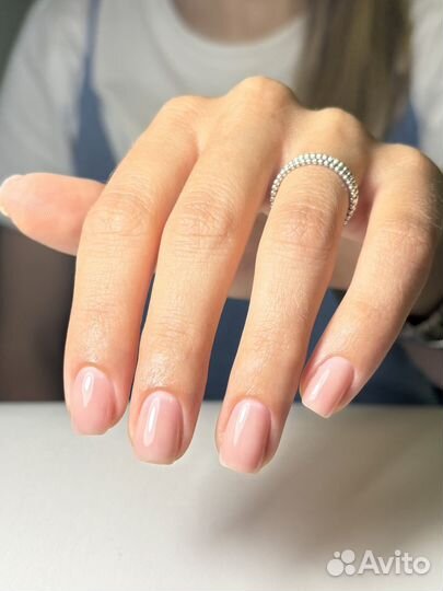 Модель на маникюр и педикюр