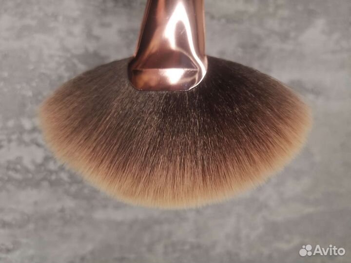 Кисти для макияжа. Новые. Остатки после закрытия