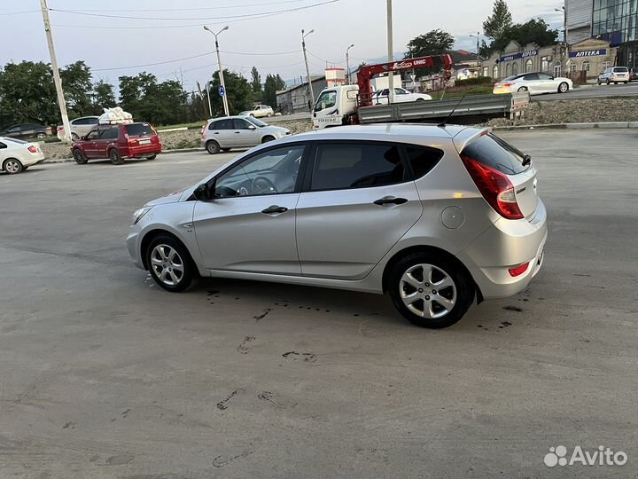 Hyundai Solaris 1.6 AT, 2011, 94 000 км