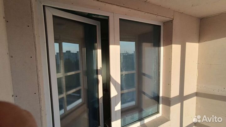 Продам балконный блок с дверью бу