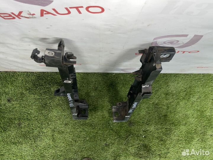 Крепления радиатора Ford Explorer 4 U251 2010г