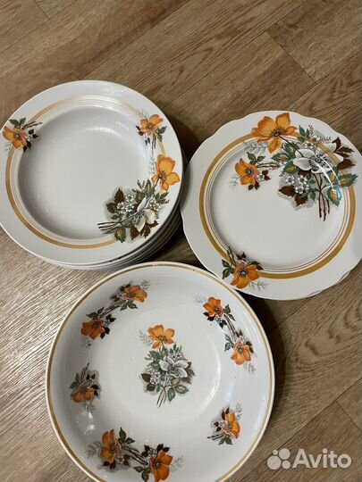 Набор тарелок
