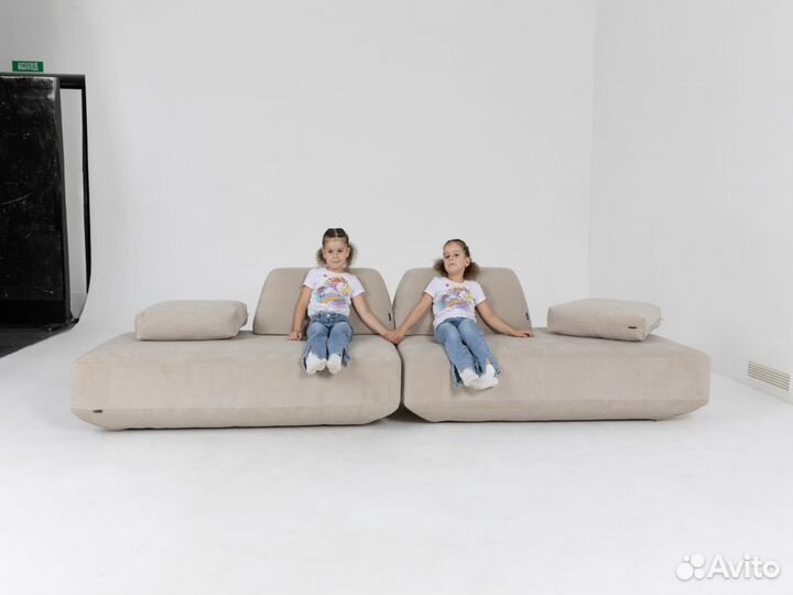 Диван прямои 4400х1700 мм