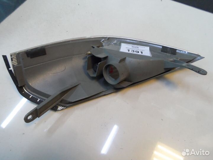 Габарит правый Nissan Serena 24