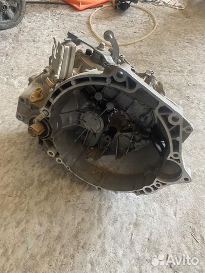 Коробка на vesta