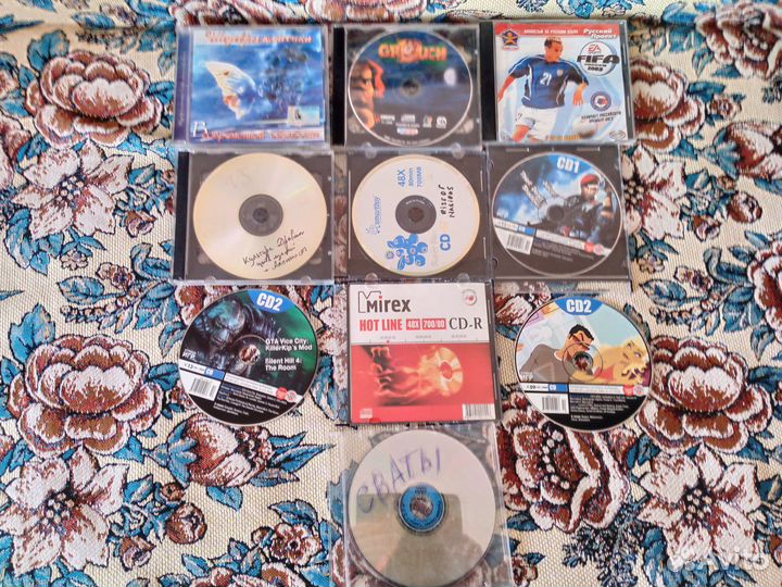 Диски с современной музыкой,классикой и фильмами