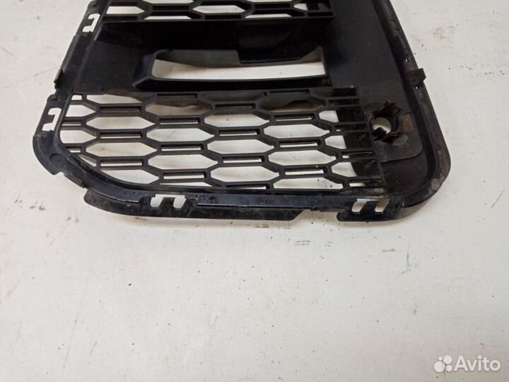 Решетка бампера передняя правая Bmw X1 F48 2018