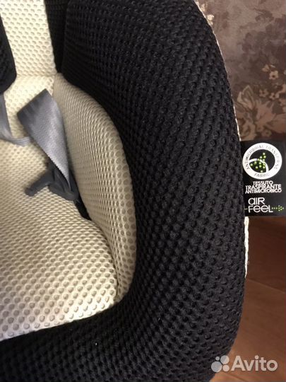 Автомобильное кресло Brevi изофикс. Италия