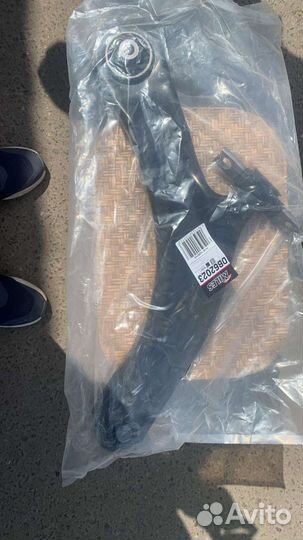 Рычаг передний правый