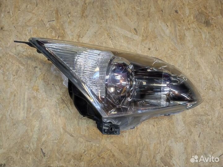 Фара правая ксенон Honda CR-V 3