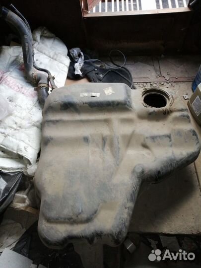 Бензобак сааб 9000