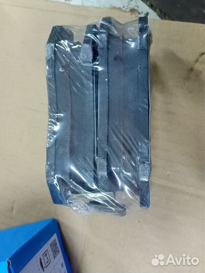 Передние колодки Kia Sportage 2,3, Carens 2,3