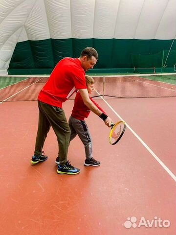 Тренер по большому теннису