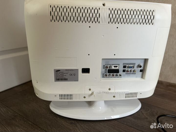 Телевизор samsung 22 дюйма