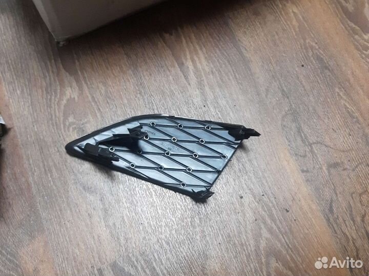 Заглушка в бампер Toyota Corona