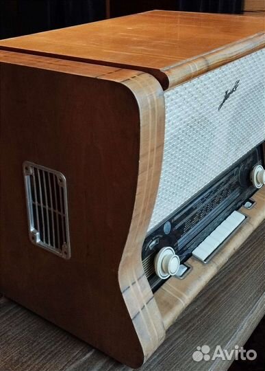 Ламповая радиола Люкс