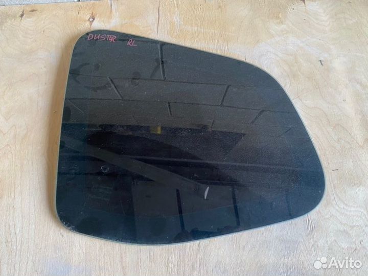 Стекло форточка заднее левое Renault Duster HSA