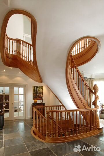 Лестница в дом на второй этаж