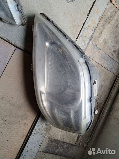 Фары Лада Ларгус