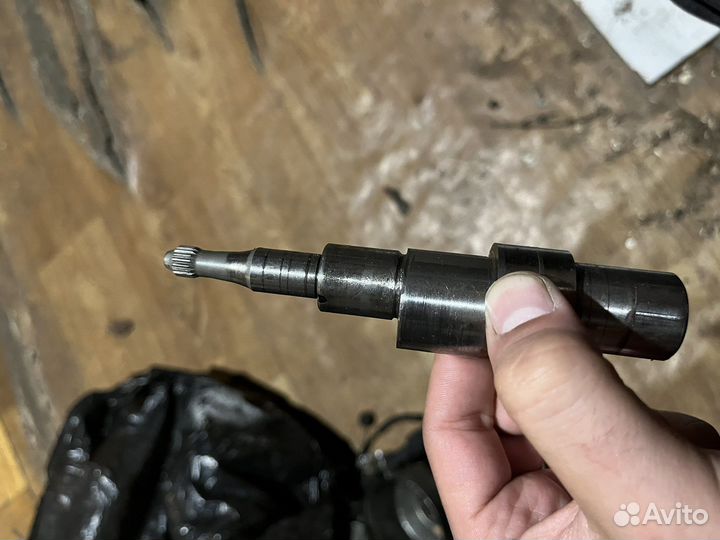 Вал насоса ABC мерседес 221