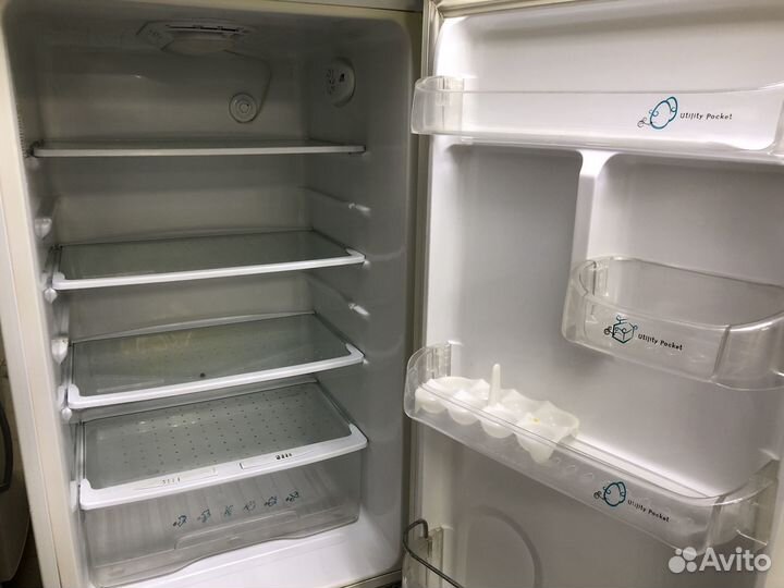 Узкий холодильник Samsung. 180 см. С гарантией