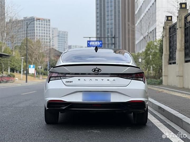 Hyundai Elantra 1.5 CVT, 2022, 31 800 км