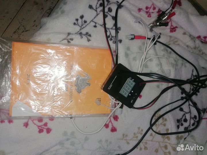 Инкубатор Несушка на 104 яйца