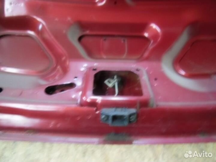 Дверь багажника Renault Logan