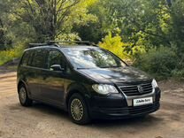 Volkswagen Touran 1.9 AMT, 2008, 190 000 км, с пробегом, цена 730 000 руб.